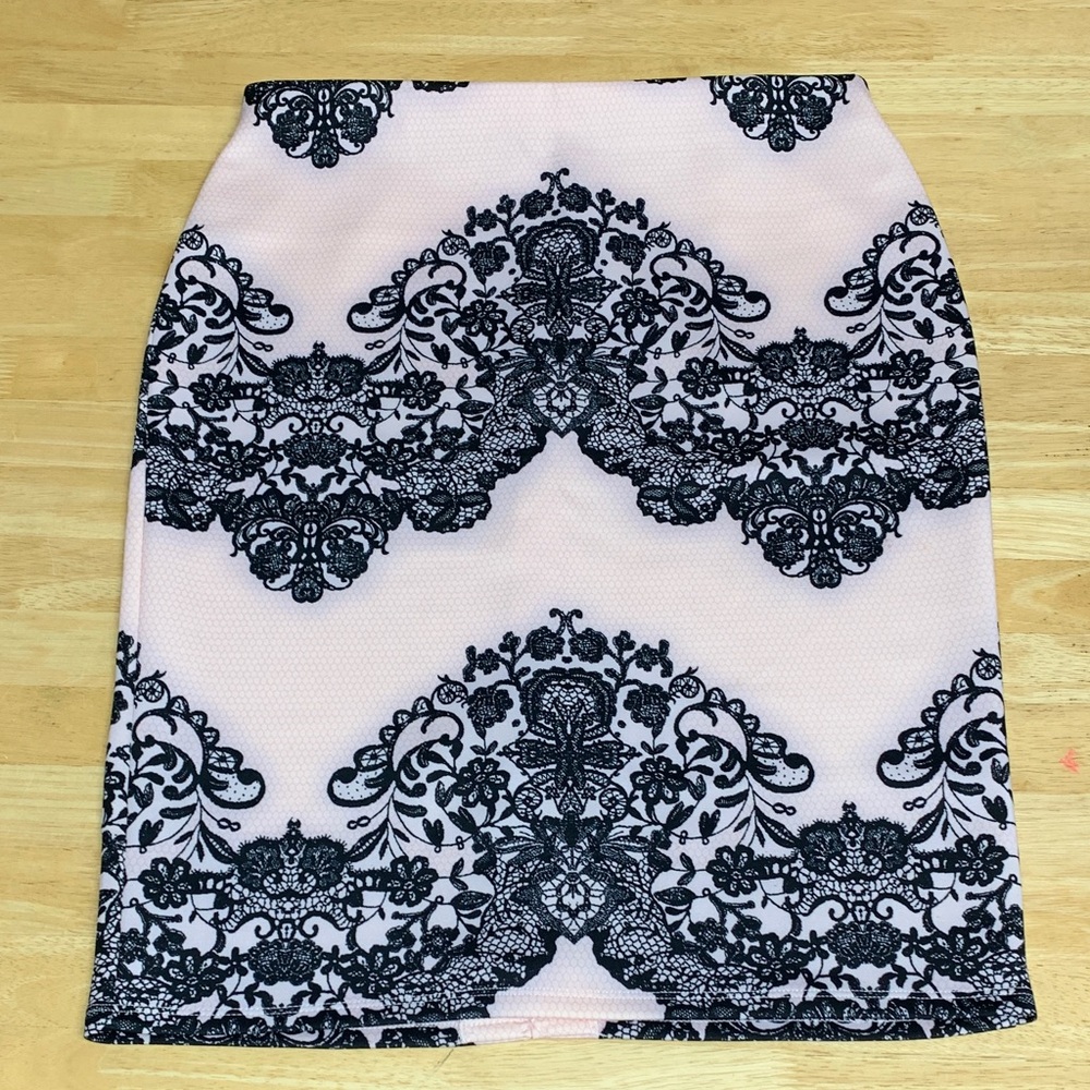 Elegant Black and Pink Lace Pencil Skirt